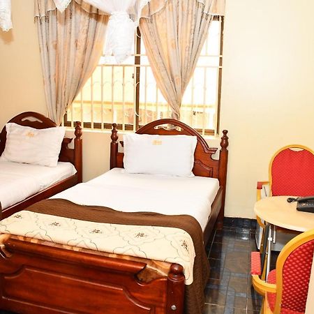 Florida Hotel Zaana Kampala Dış mekan fotoğraf