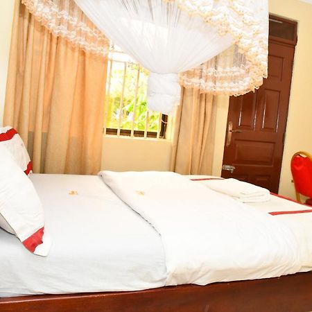 Florida Hotel Zaana Kampala Dış mekan fotoğraf