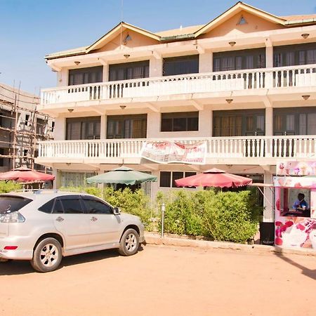 Florida Hotel Zaana Kampala Dış mekan fotoğraf