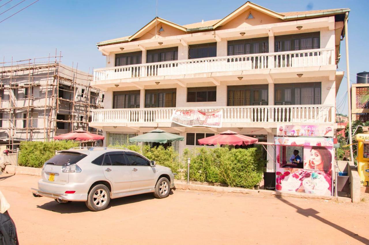 Florida Hotel Zaana Kampala Dış mekan fotoğraf